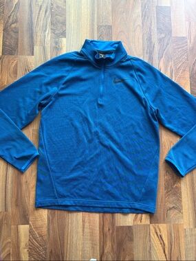 Nike Men’s Size S Blue Half-Zip Performance Top